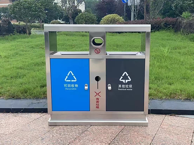 德阳垃圾桶的材质选择：结合实用与美观