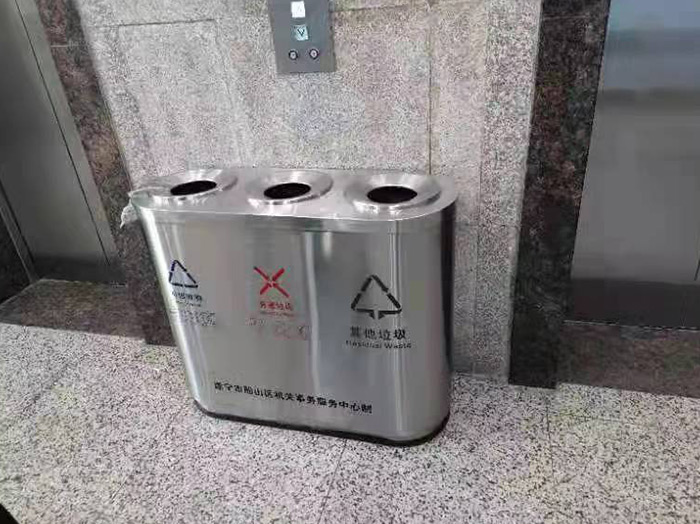 甘孜环卫果皮箱厂家批发